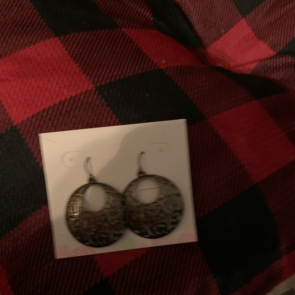 Gold earrings